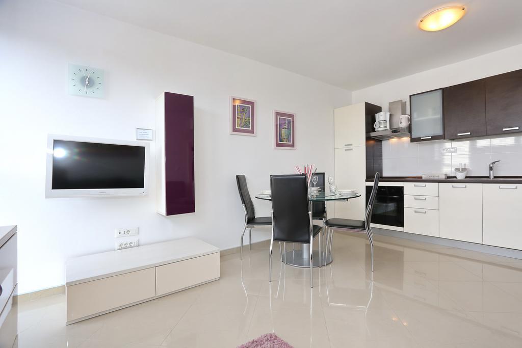 Luxury Town Center Apartments ซาดาร์ ห้อง รูปภาพ